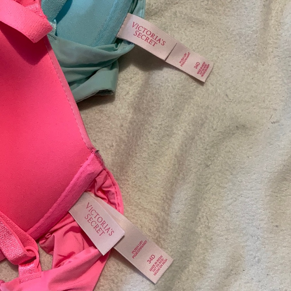 (2) Victoria’s Secret bras - Picture 5 of 5
